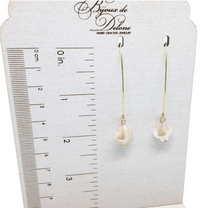 Load image into Gallery viewer, Ivory Crystal Earrings