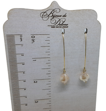 Load image into Gallery viewer, Ivory Crystal Earrings