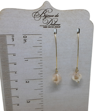 Load image into Gallery viewer, Ivory Crystal Earrings