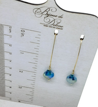 Load image into Gallery viewer, Green Crystal Earrings