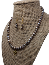 Load image into Gallery viewer, Pearl & Fleur-de-lis Jewelry Set