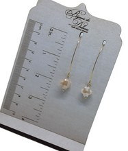 Load image into Gallery viewer, Ivory Crystal Earrings
