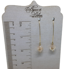 Load image into Gallery viewer, Ivory Crystal Earrings
