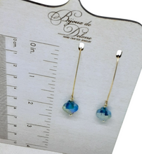 Load image into Gallery viewer, Green Crystal Earrings
