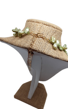 Load image into Gallery viewer, Green Pearl Necklace Set
